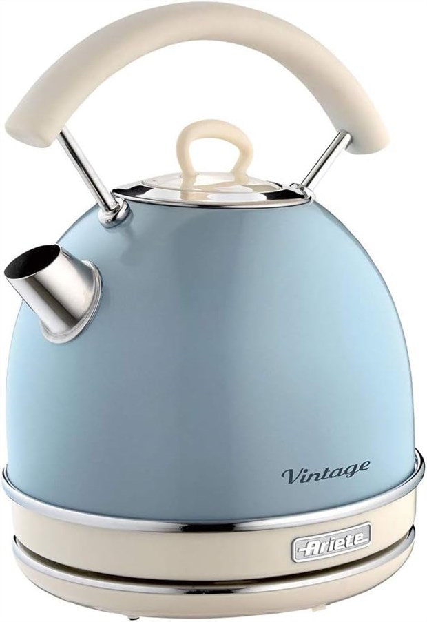 Ariete Vintage Kettle: A Stylish Splash of the Past (But Does it Perform?)